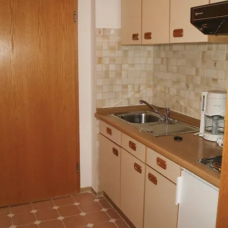 Studio In Apartment Bad Fussing